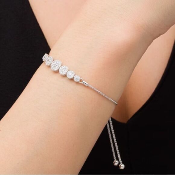 💛 10k White Gold 1ct 7 Diamond Flower Bolo Bracelet - Picture 2 of 4